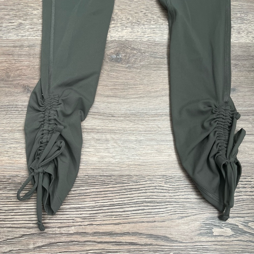 Gymshark Ribbon Ankle Olive Green Leggings - Picture 8 of 10